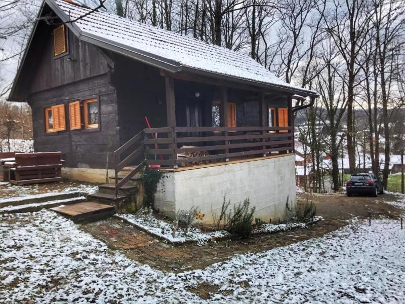 Wooden House Near The River Kupa Kamanje Exteriör bild
